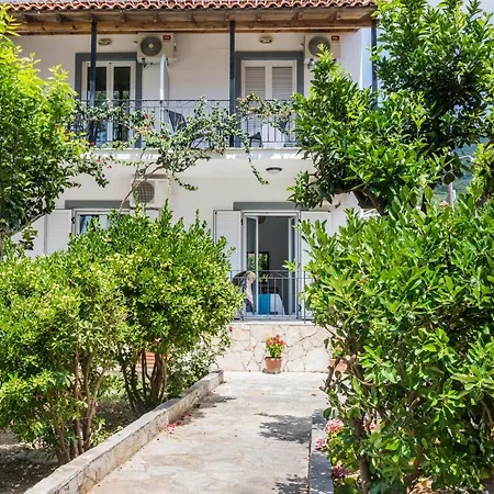 Irini And Apartament