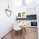 Irini And Apartamento