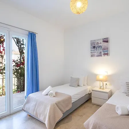 Irini And Apartment