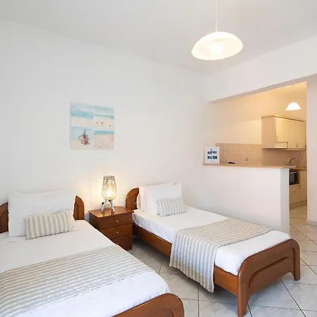Irini And Apartment *