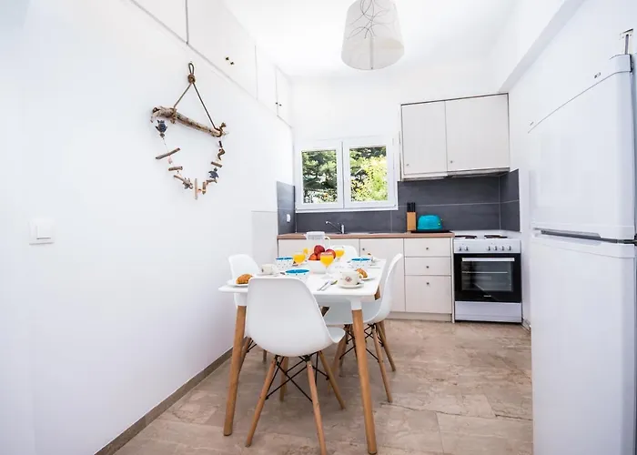 Irini And Apartament